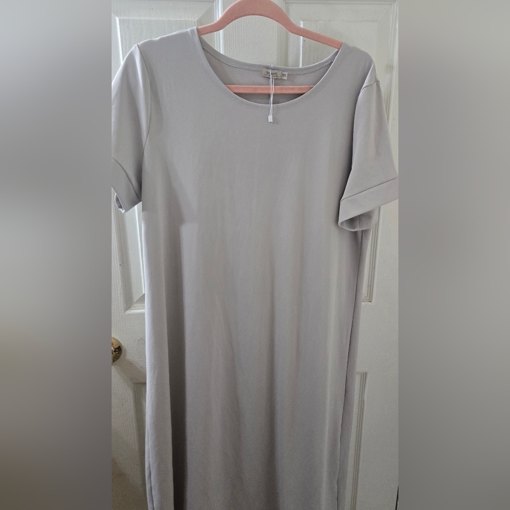 Inherit Co. Kristen Short Sleeve Midi Dress in Soft Gray